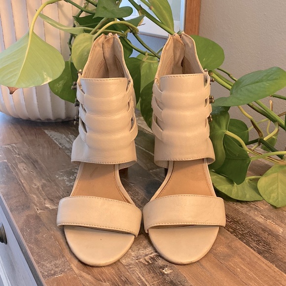 Steve Madden Wedge Heels - Picture 1 of 4